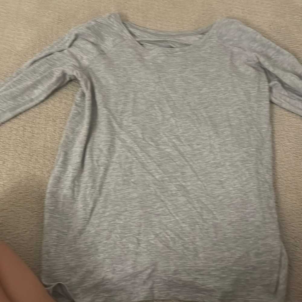LULULEMON top never been worn great condition!
